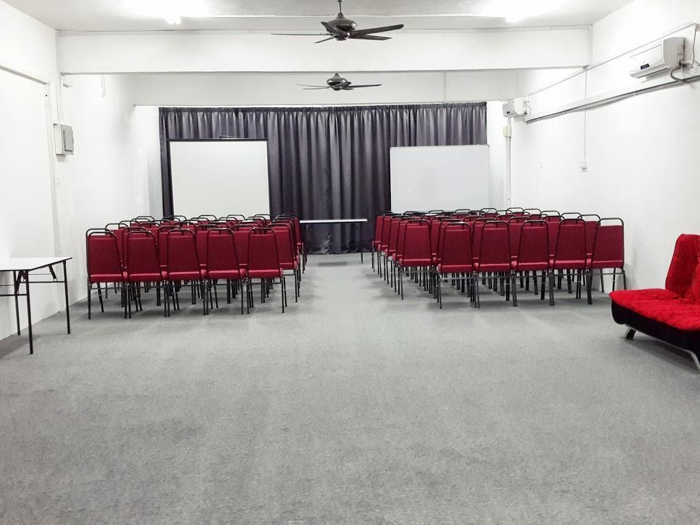 โรงแรมเซร่าเซเร็มบัน เซเรมบัน ภายนอก รูปภาพ